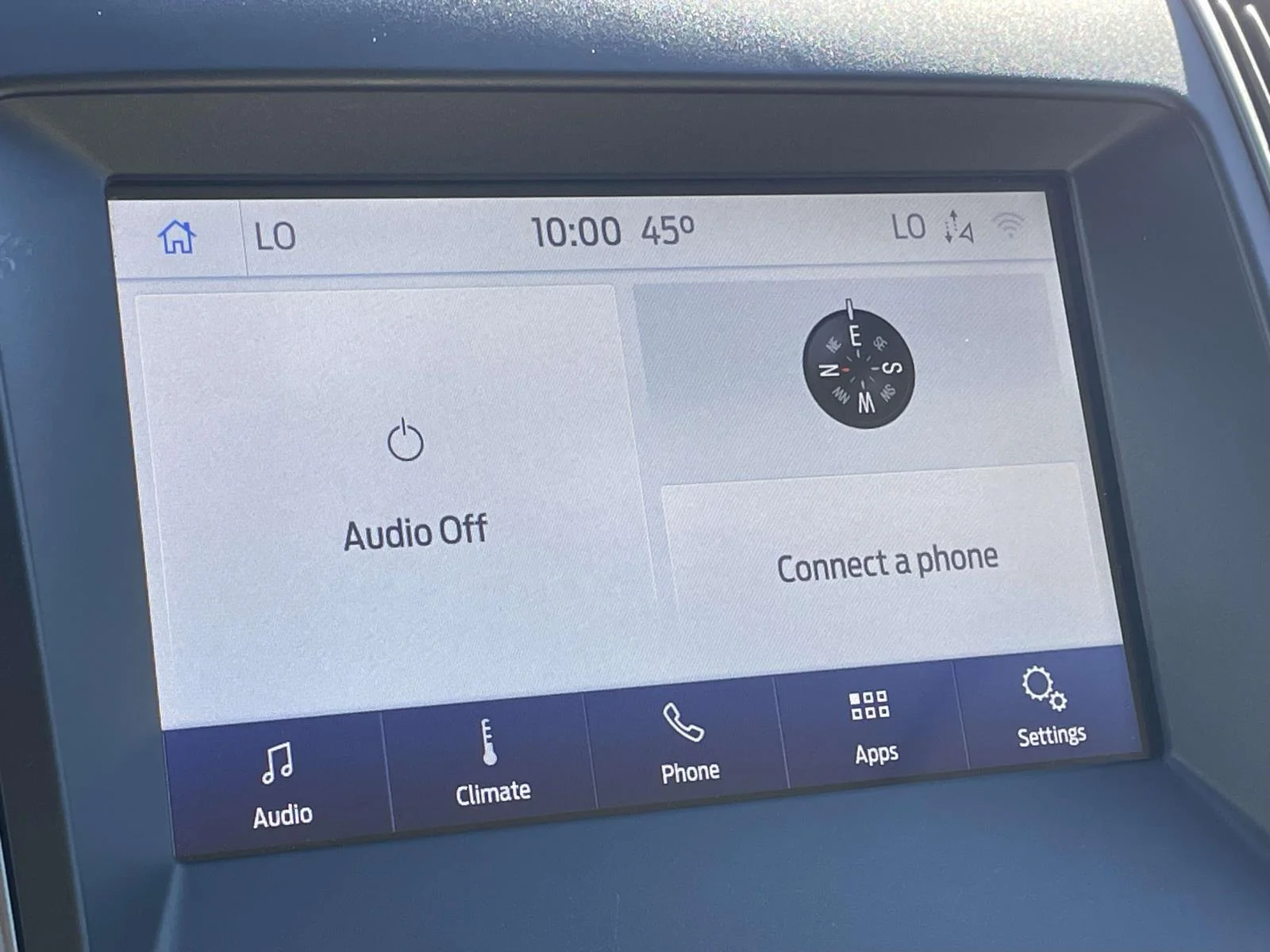 Used 2020 Magnetic Metallic Ford SE image 15