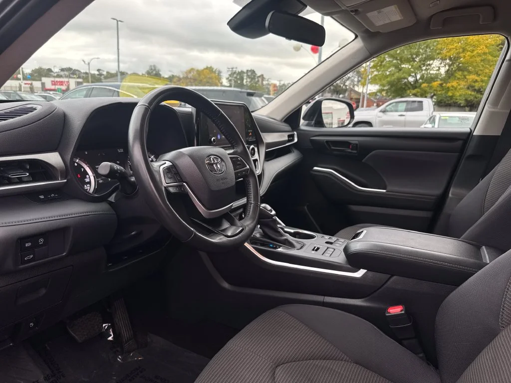 Used 2025 Gray Toyota LE image 15