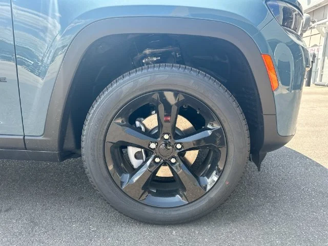 New 2026 Steel Blue Exterior Paint Jeep Limited image 13