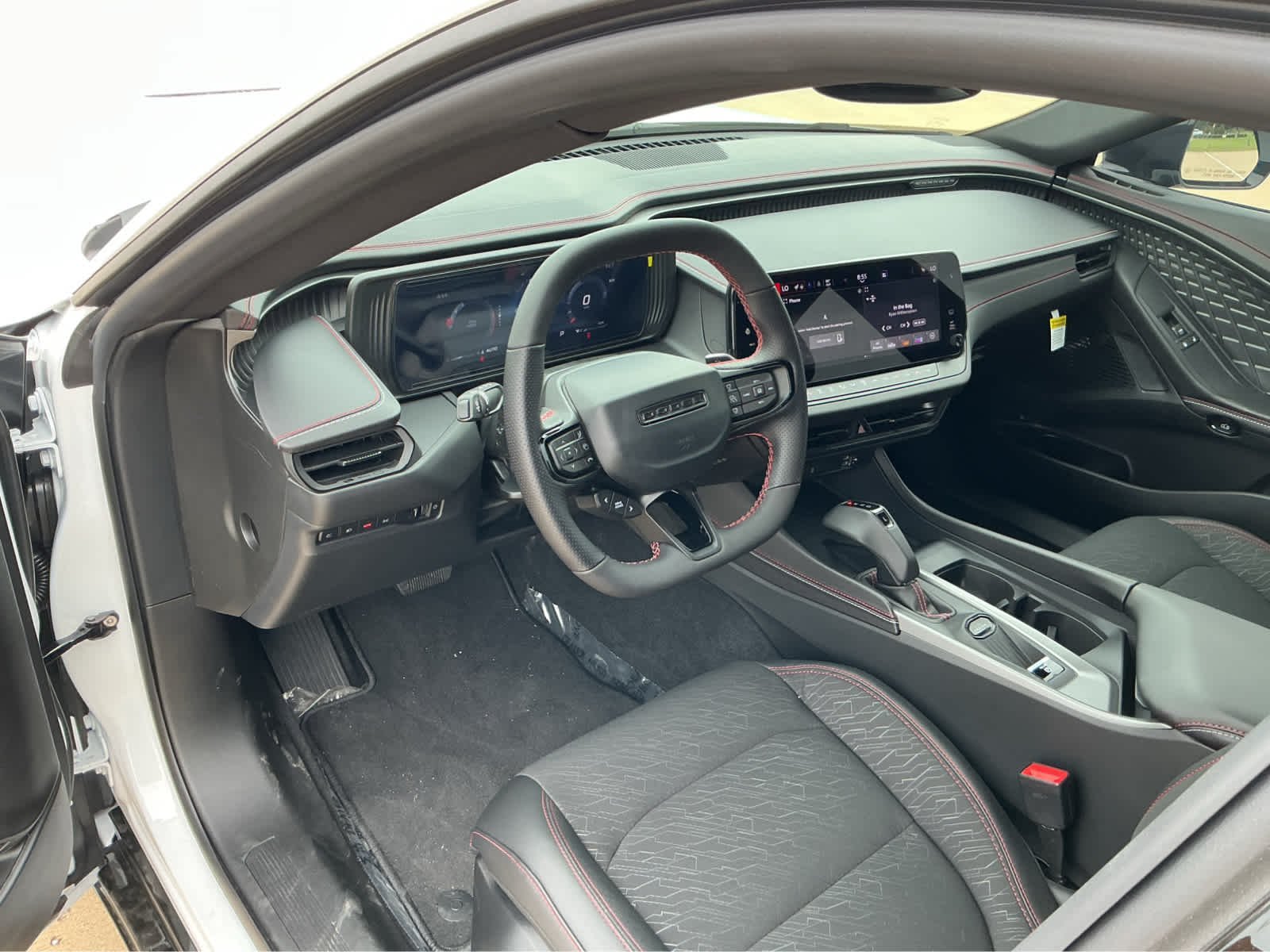 New 2026 White Knuckle Exterior Paint Dodge R/T image 13
