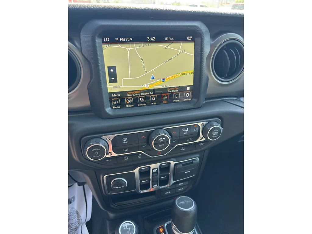 Used 2023 Bright White Clearcoat Jeep Sport S image 12