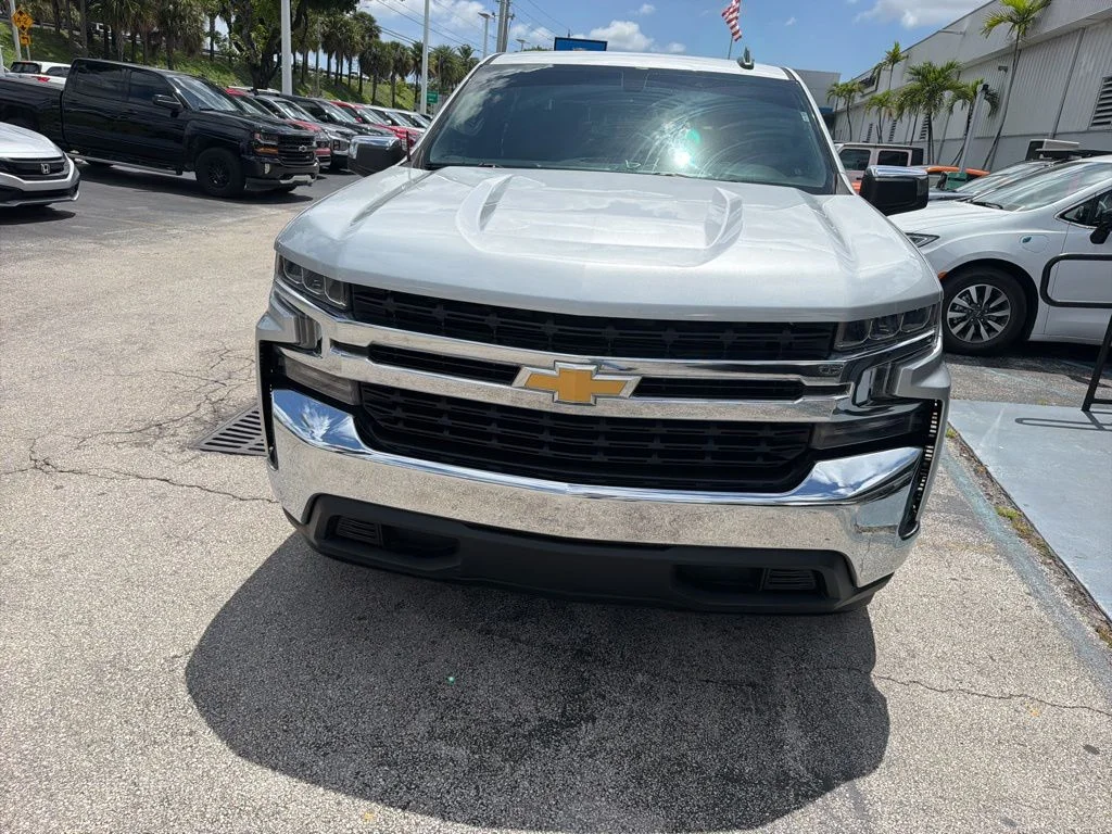 Used 2019 Silver Ice Metallic Chevrolet LT image 1