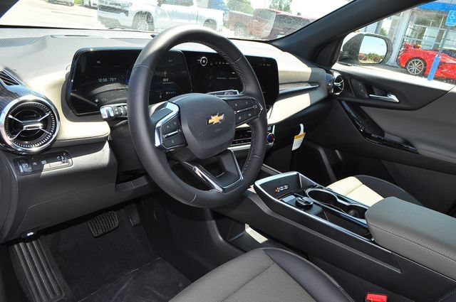 New 2026 Summit White Chevrolet LT image 7