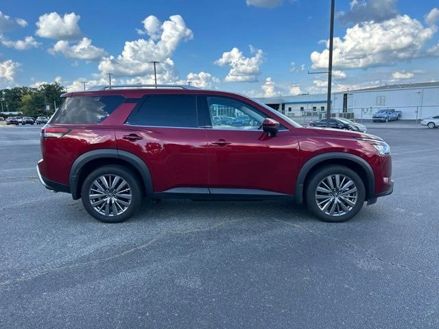 Used 2025 Red Nissan SL image 5