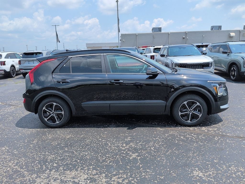 New 2026 Aurora Black Pearl Kia LX image 2
