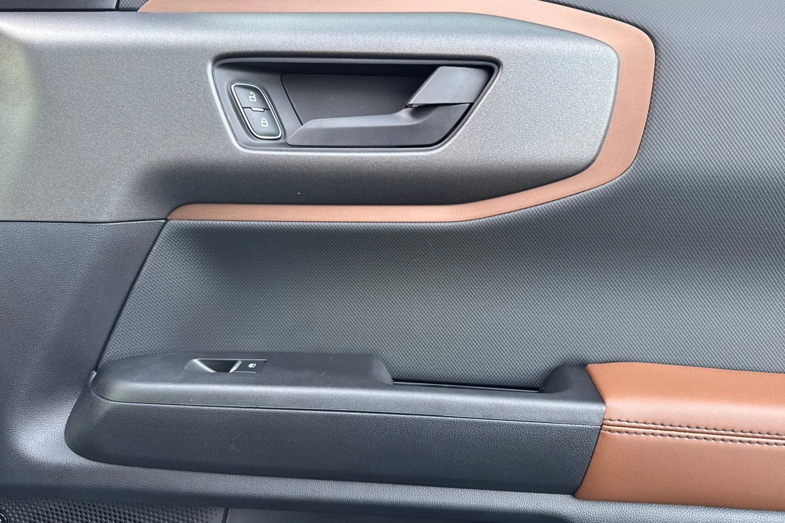 New 2026 Space White Metallic Ford Outer Banks® image 20