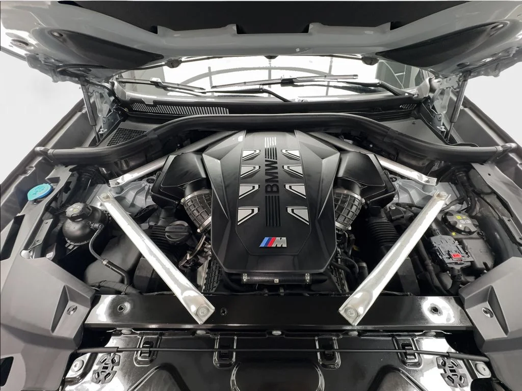 Used 2025 Gray BMW M60i image 19