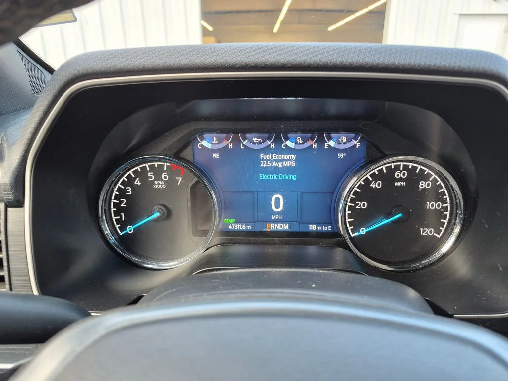 Certified Used 2023 Oxford White Ford XLT image 28