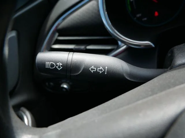 Used 2017 Silver Chevrolet Hybrid image 19