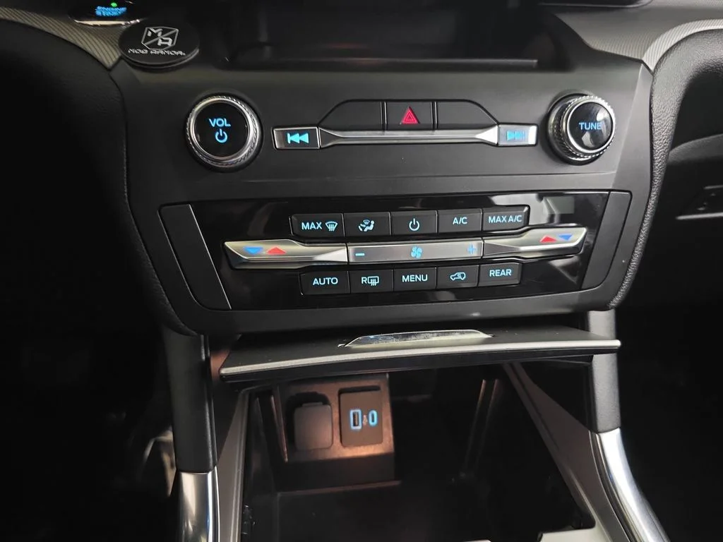 Used 2020 Gray Ford XLT image 28