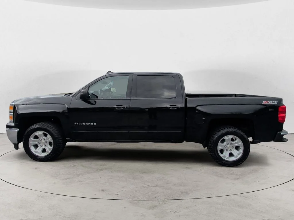 Used 2015 Black Chevrolet LT image 2