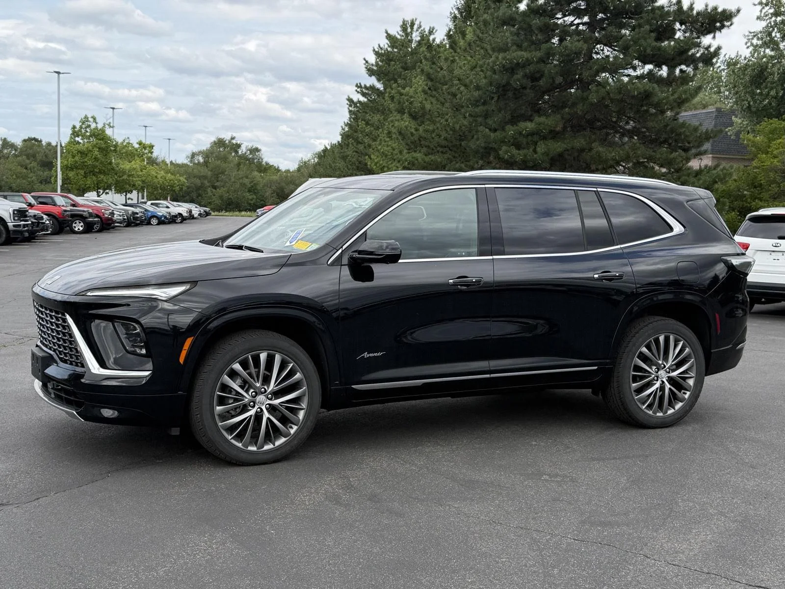 Used 2025 Ebony Twilight Metallic Buick Avenir image 6