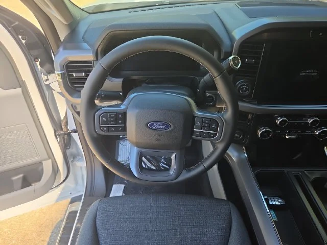 New 2026 Oxford White Ford XLT image 14