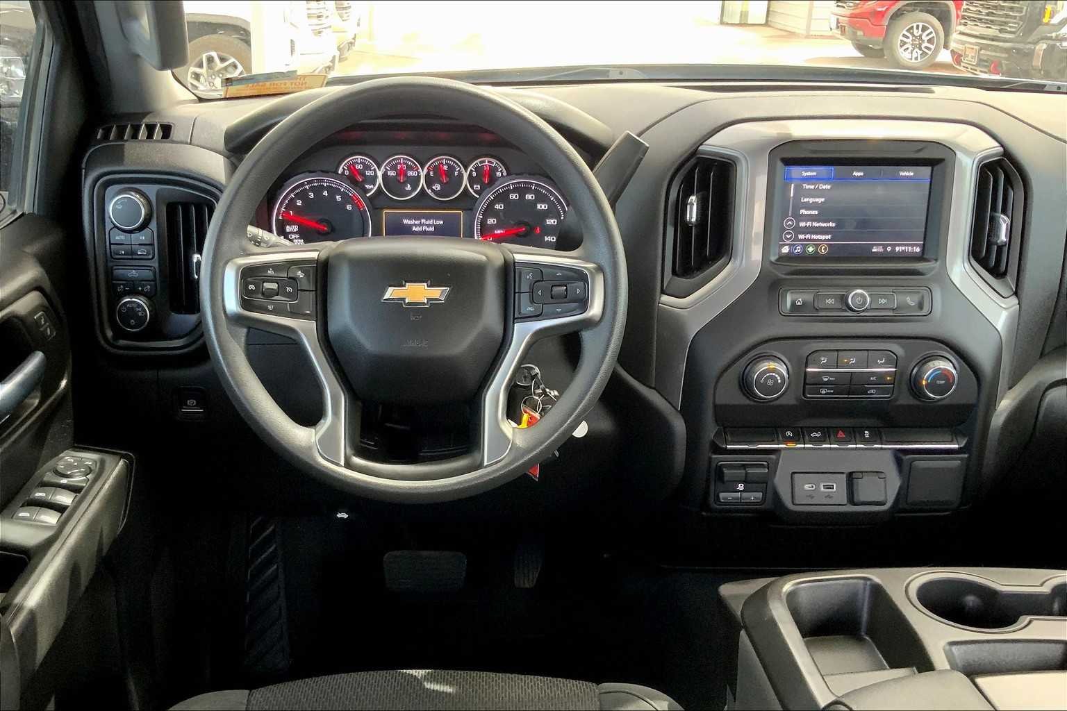 Used 2022 Satin Steel Metallic Chevrolet Custom image 6