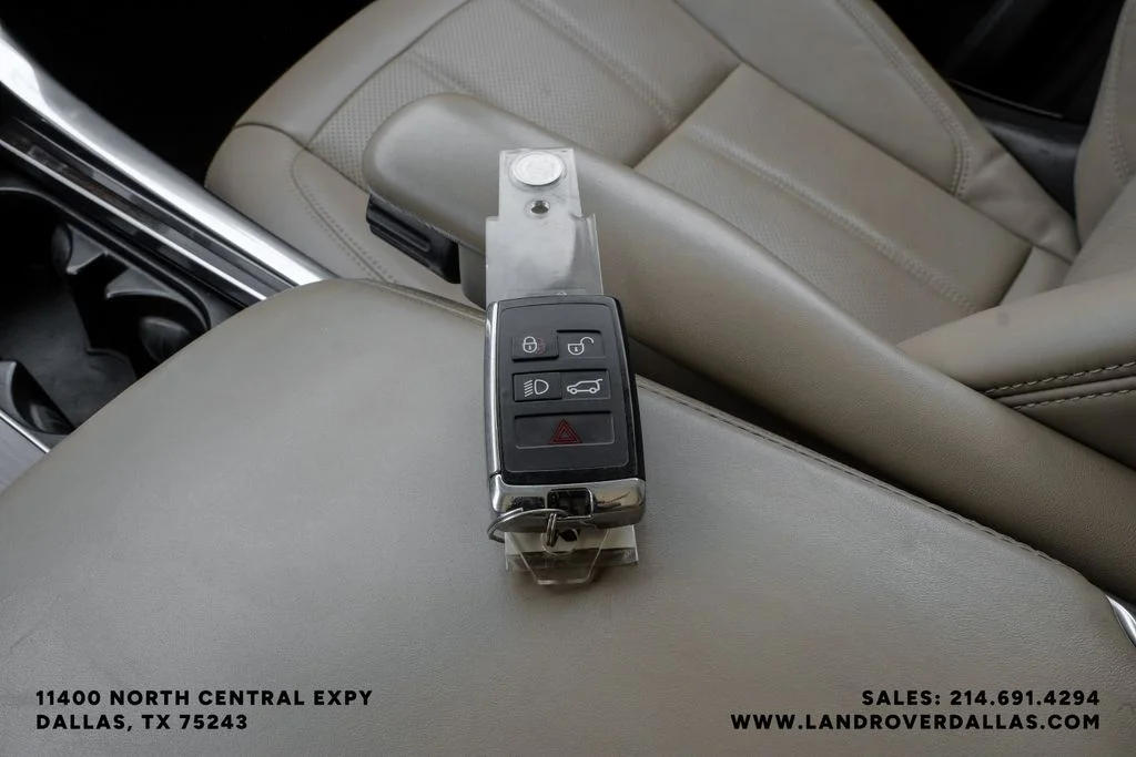 Used 2019 Silver Land Rover HSE image 62