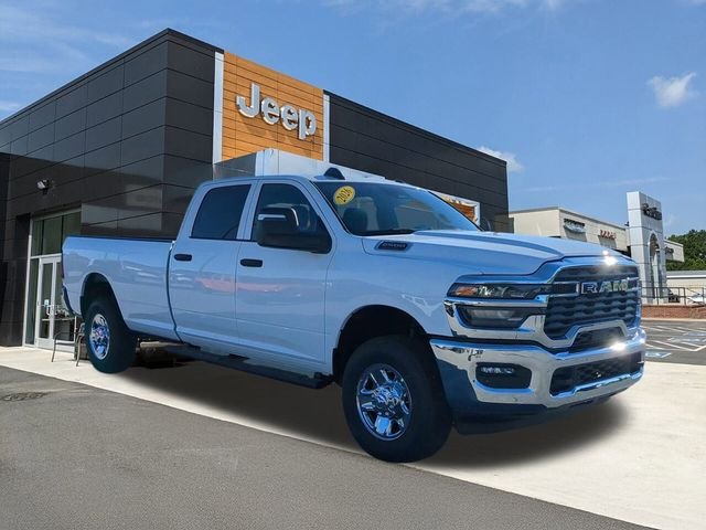 New 2026 Bright White Clear-Coat Exterior Paint RAM Tradesman image 2