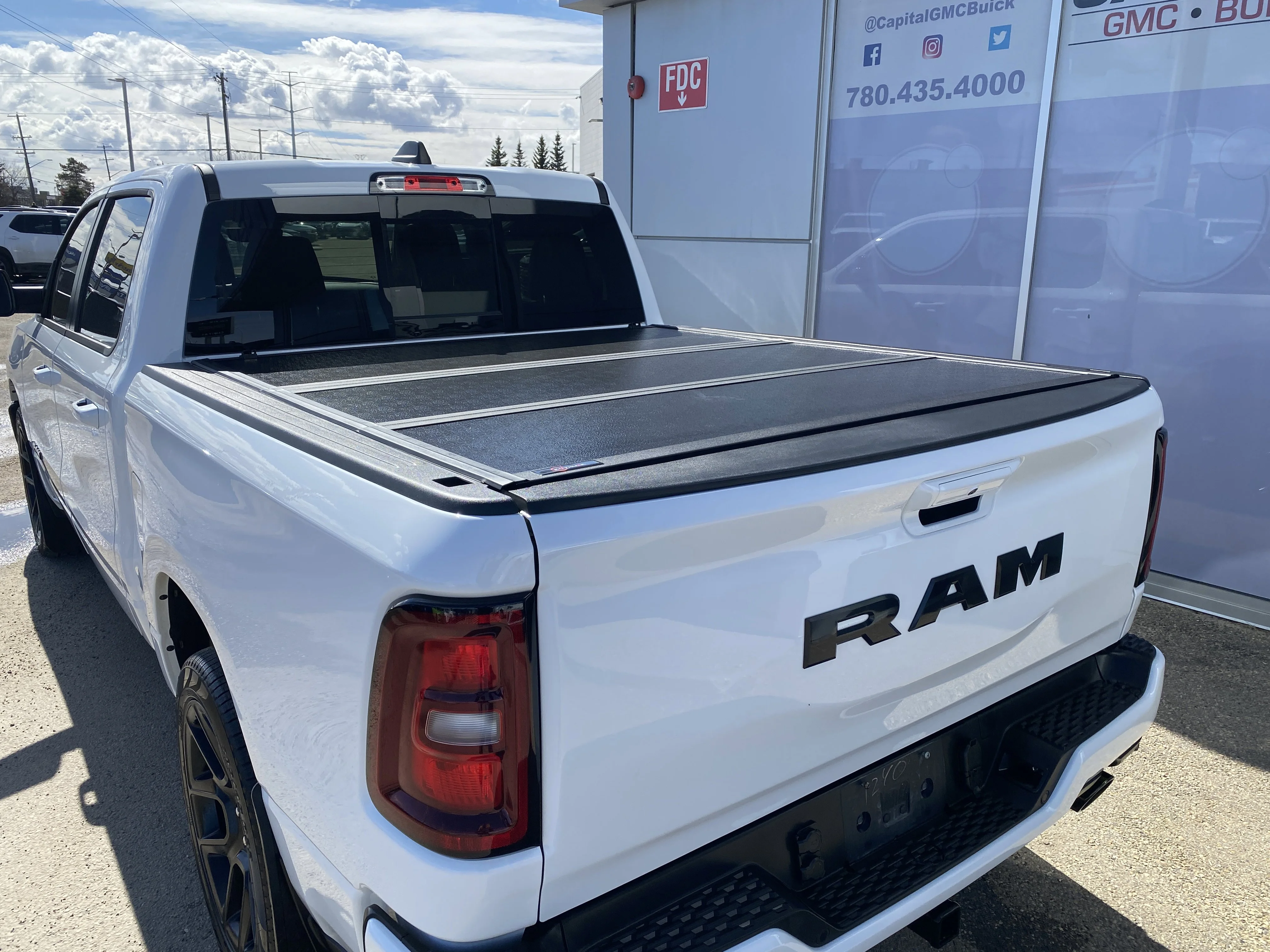 Certified Used 2025 White Ram Sport * PANORAMIC SUNROOF * FULL LEATHER * 360 CAMERA * image 4