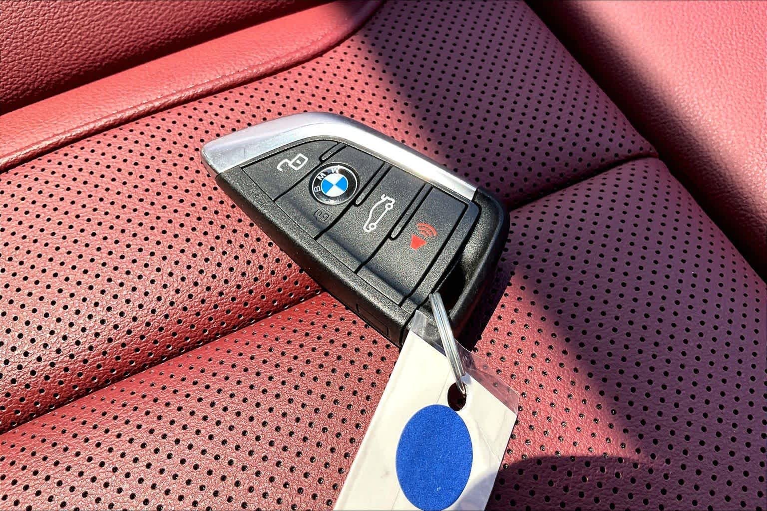 Used 2023 Brooklyn Grey Metallic BMW sDrive30i image 14