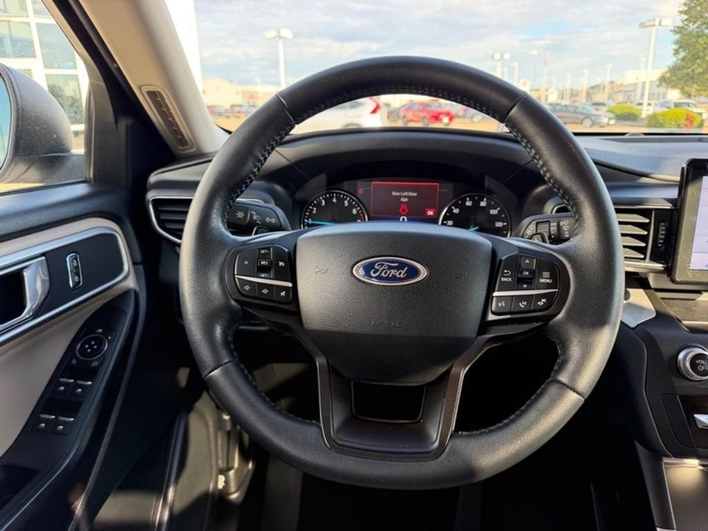 Used 2020 Star White Metallic Tri-Coat Ford XLT image 13