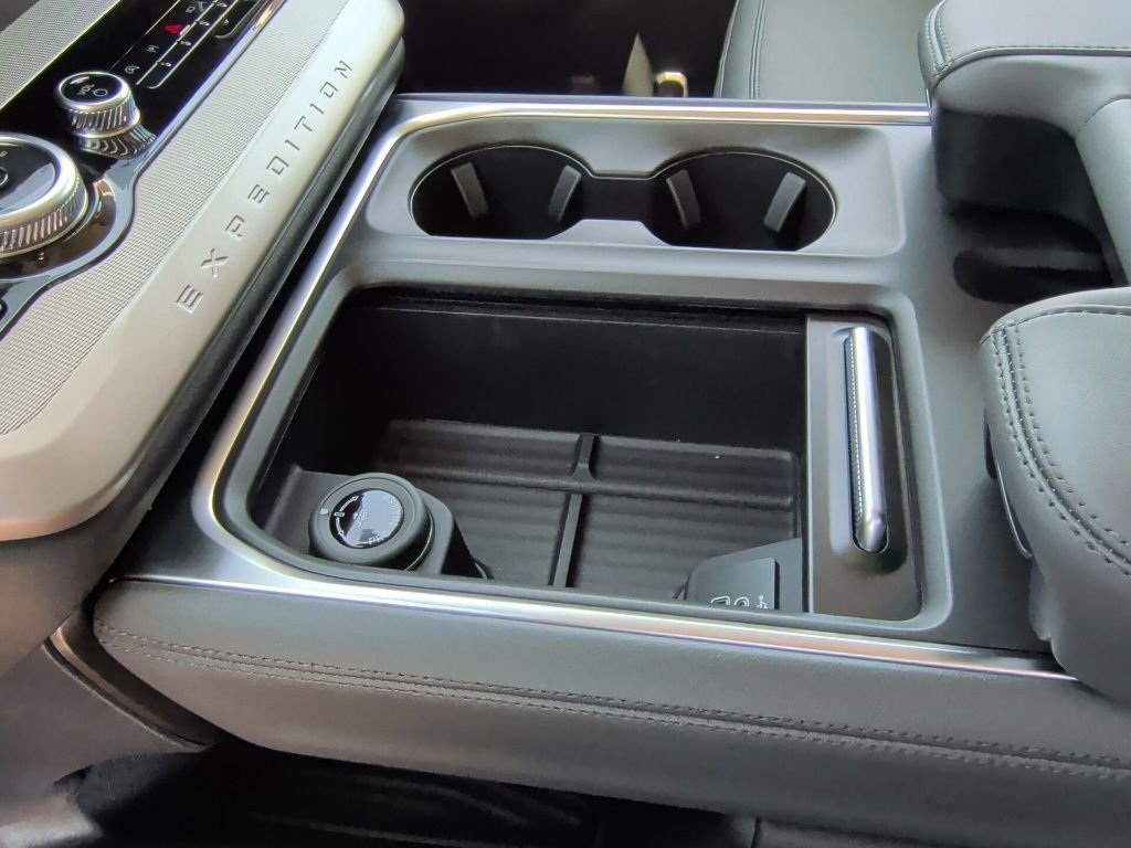 New 2027 Glacier Gray Metallic Tri-Coat Ford Active image 30
