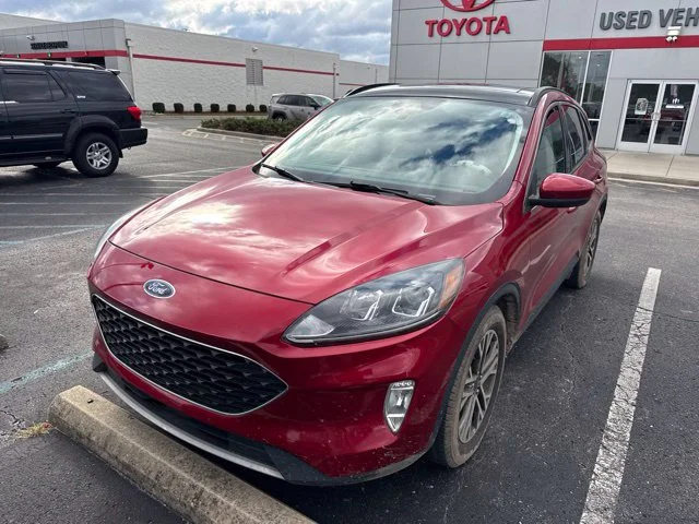 Used 2022 Red Ford SEL image 2