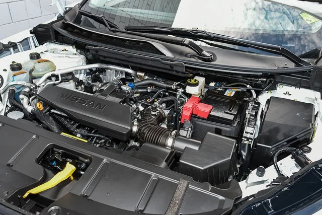 New 2026 Everest White Pearl TriCoat Nissan Dark Armor image 14
