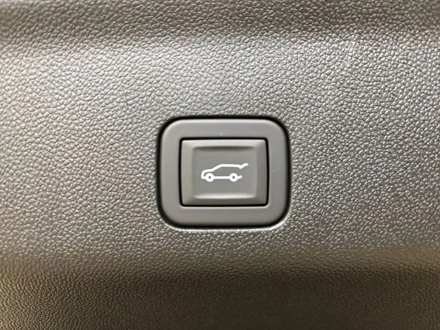 New 2026 White GMC Elevation image 22