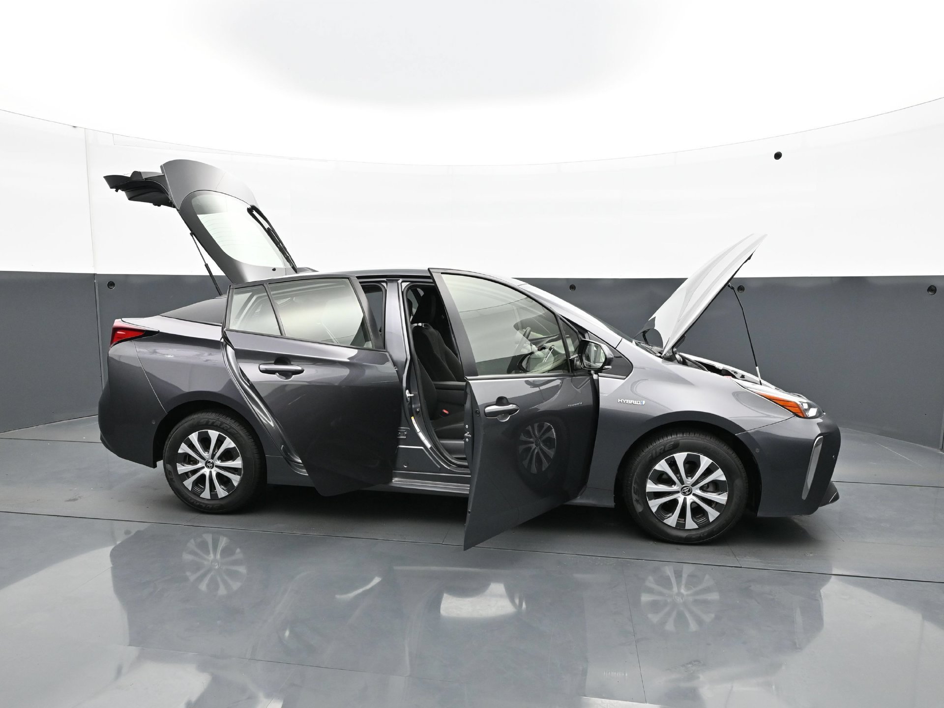 Used 2019 Magnetic Gray Metallic Toyota LE AWD-e image 37
