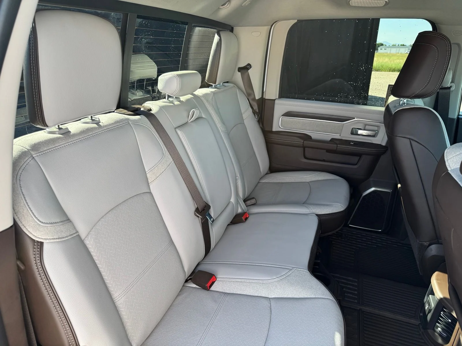 New 2026 Bright White Clear-Coat Exterior Paint RAM Laramie image 36