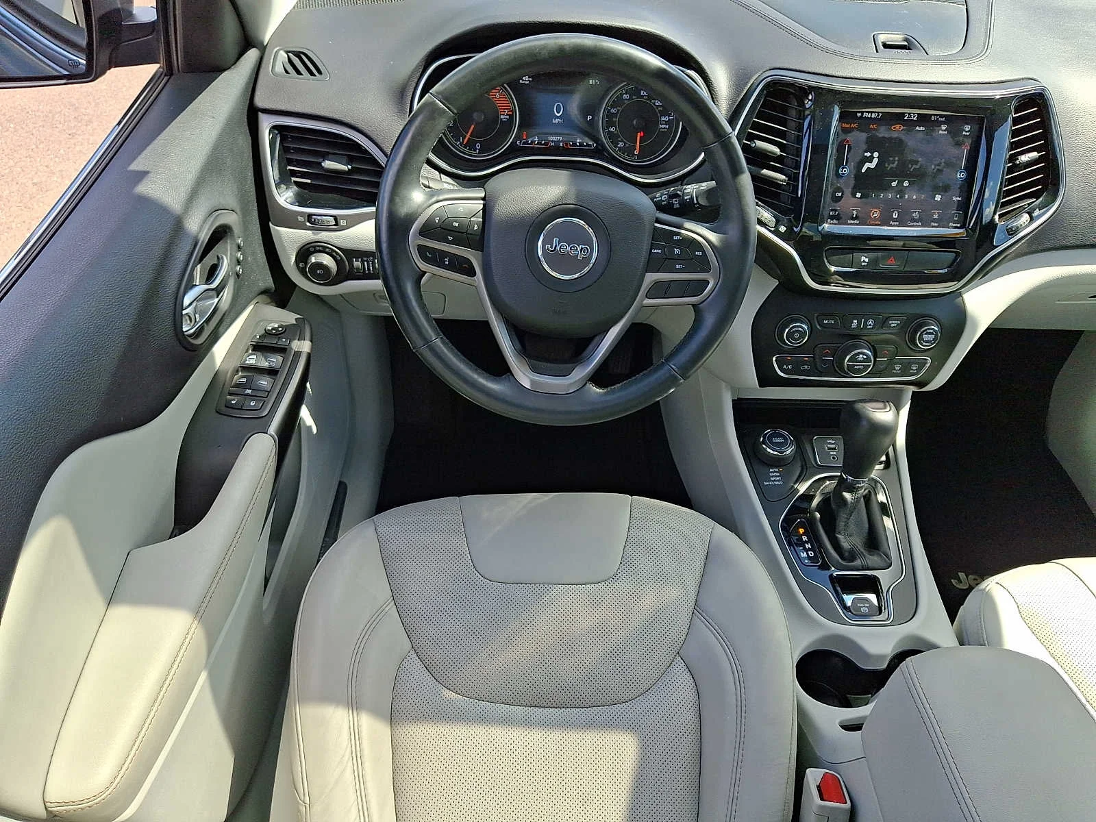 Used 2019 Granite Crystal Clearcoat Metallic Jeep Limited image 11