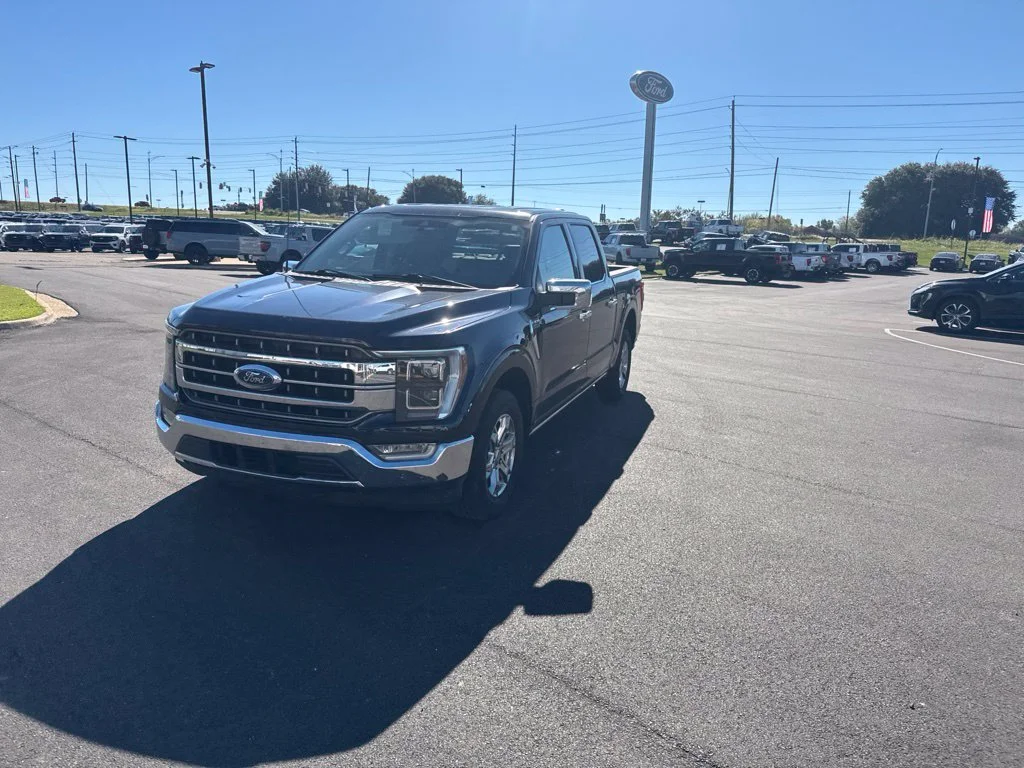 Certified Used 2021 Blue Ford Lariat image 4