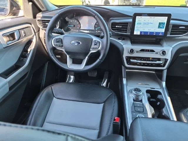 Used 2024 Black Ford XLT image 30
