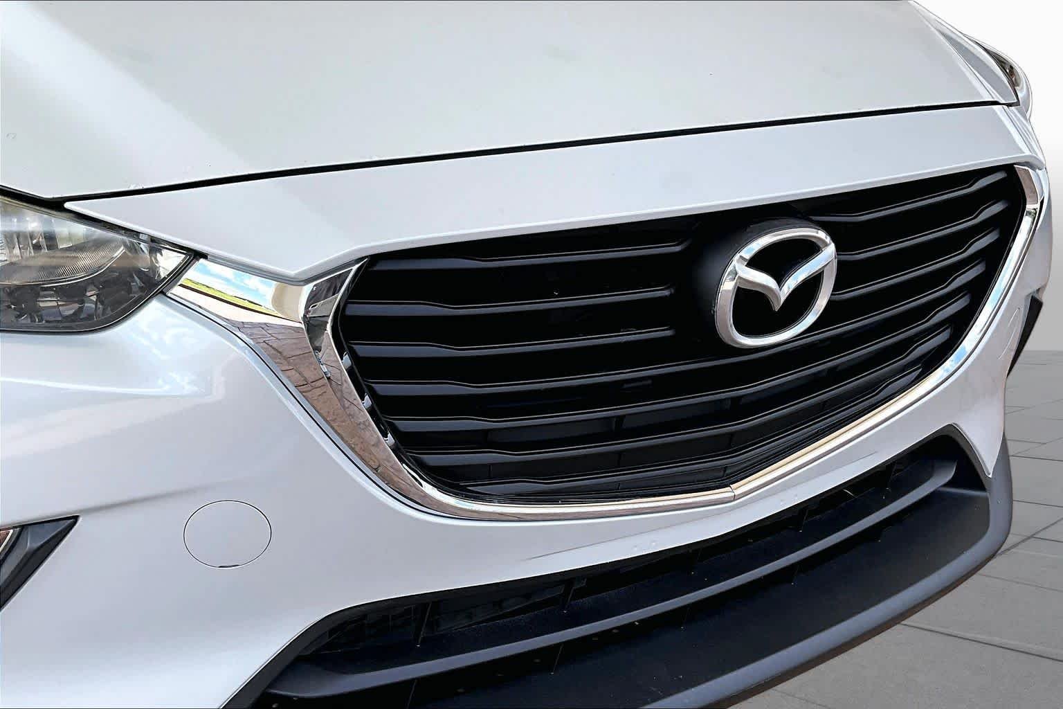 Used 2016 Ceramic Silver Metallic Mazda Touring image 28