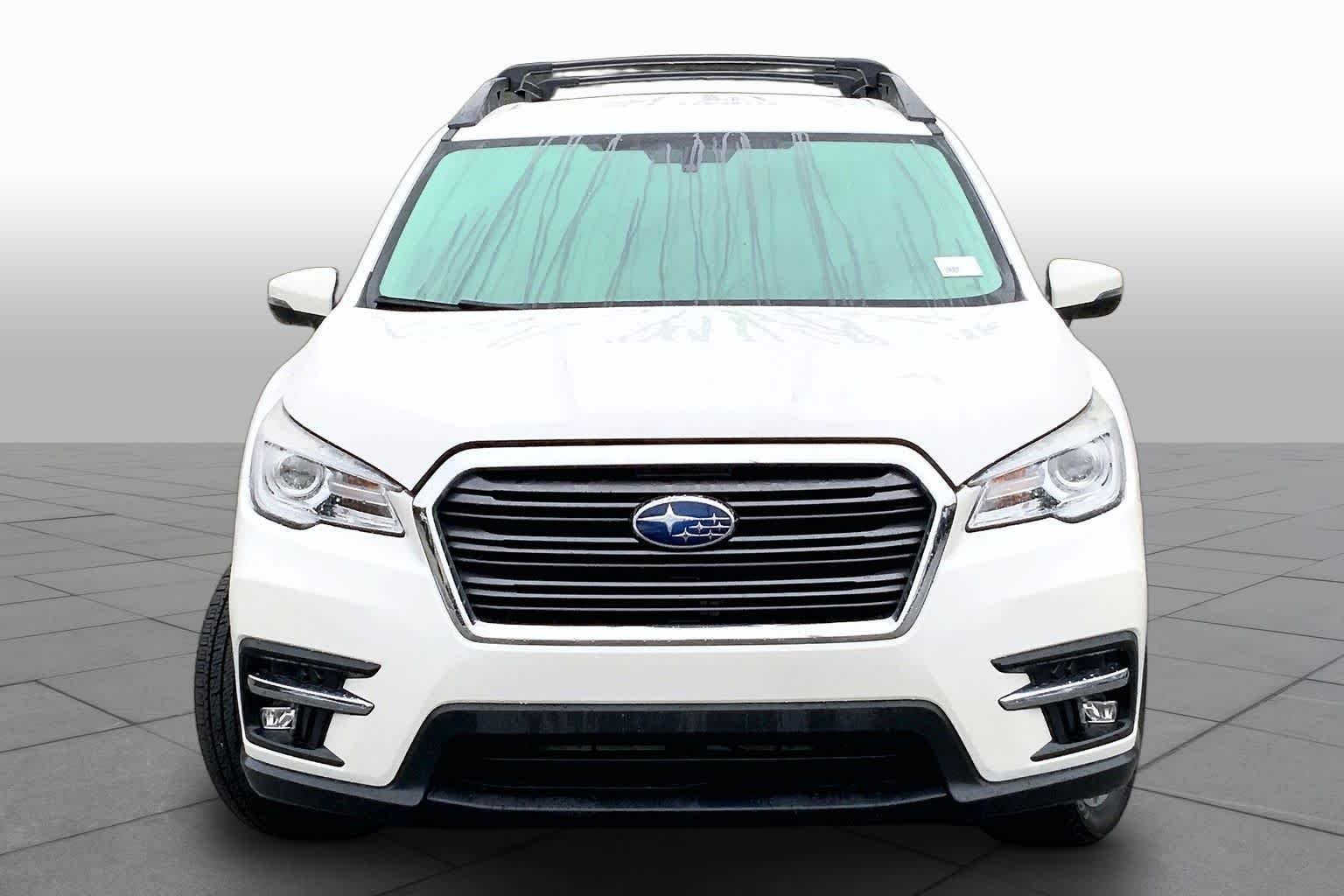 Used 2022 Crystal White Pearl Subaru Limited image 4