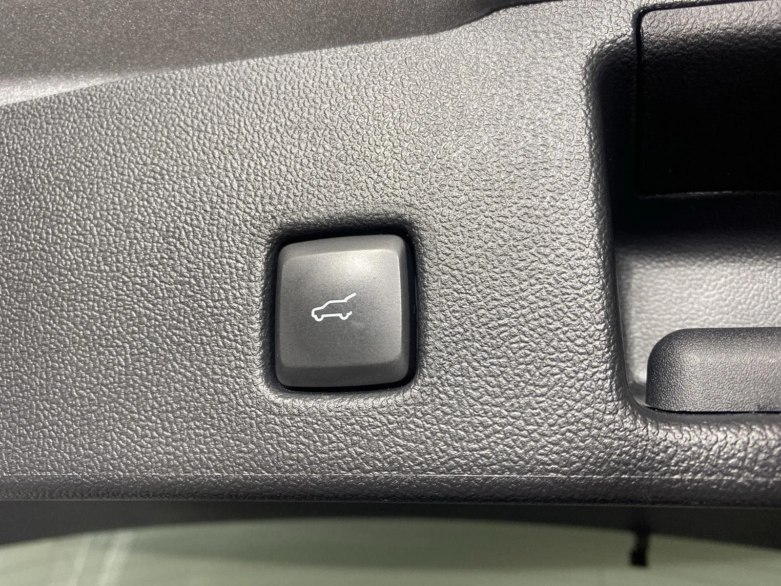 Used 2023 Iconic Silver Ford ST-Line image 26