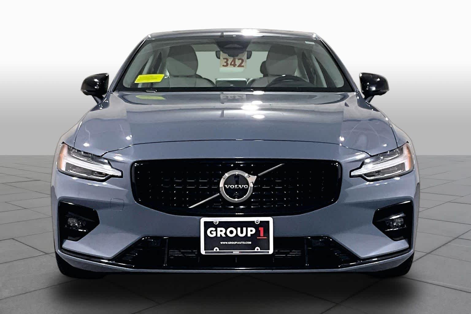 Pre-Owned 2023 Volvo S60 Plus Dark Theme