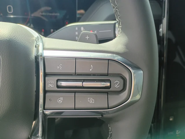 2026 GMC Yukon Denali - Photo 14