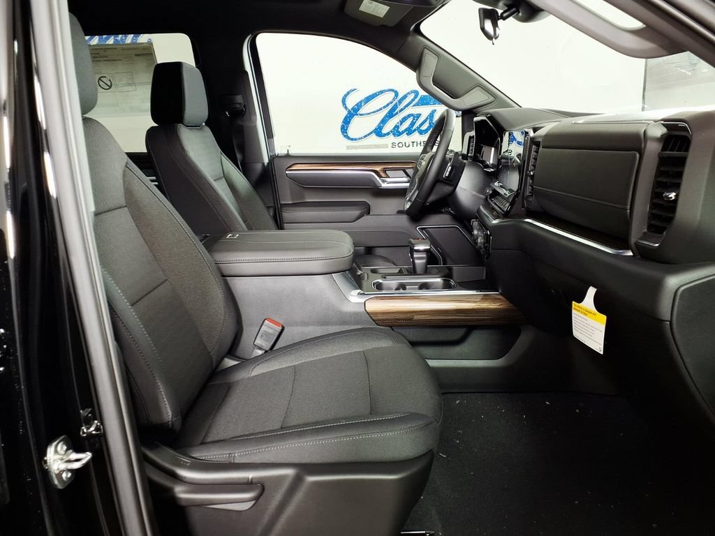 2026 Chevrolet Silverado 1500 LT - Photo 10