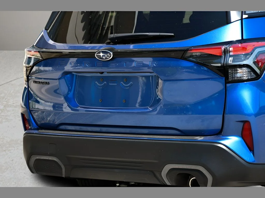 New 2026 DAYBREAK BLUE PEARL Subaru Limited image 28