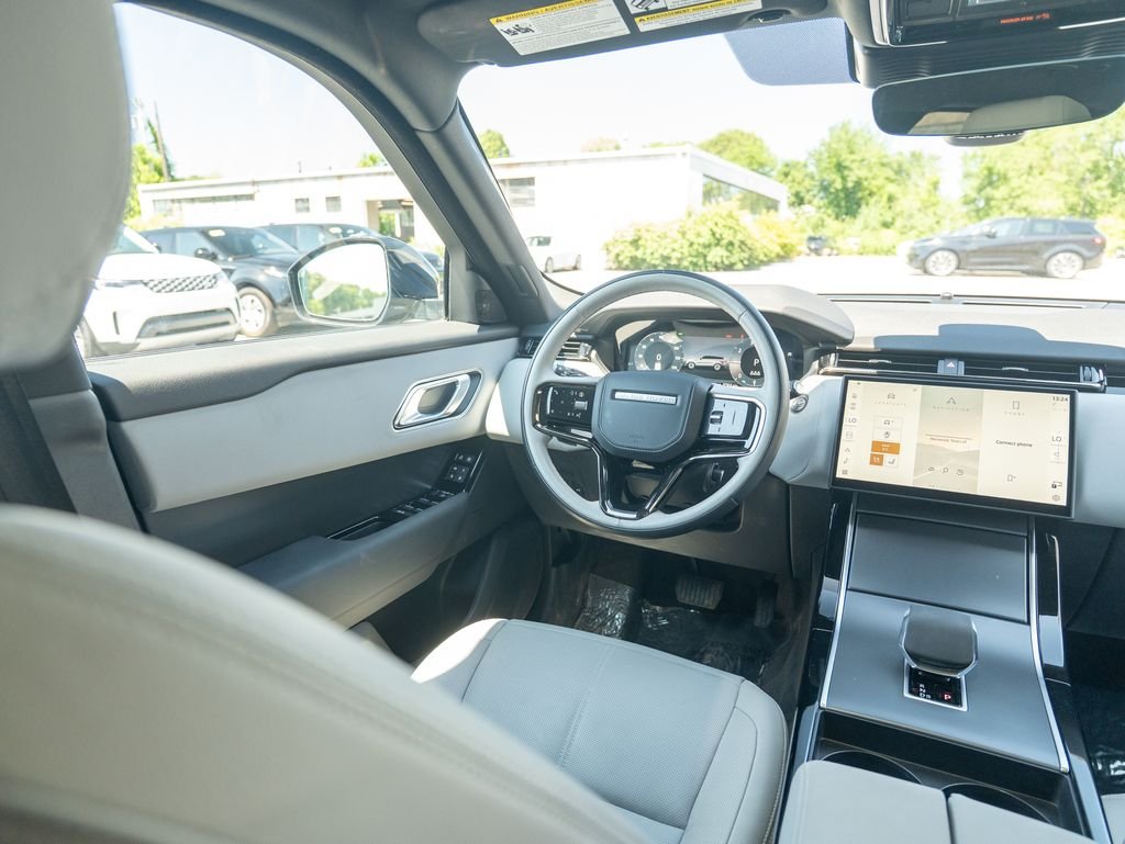 Used 2026 Blue Land Rover S image 19