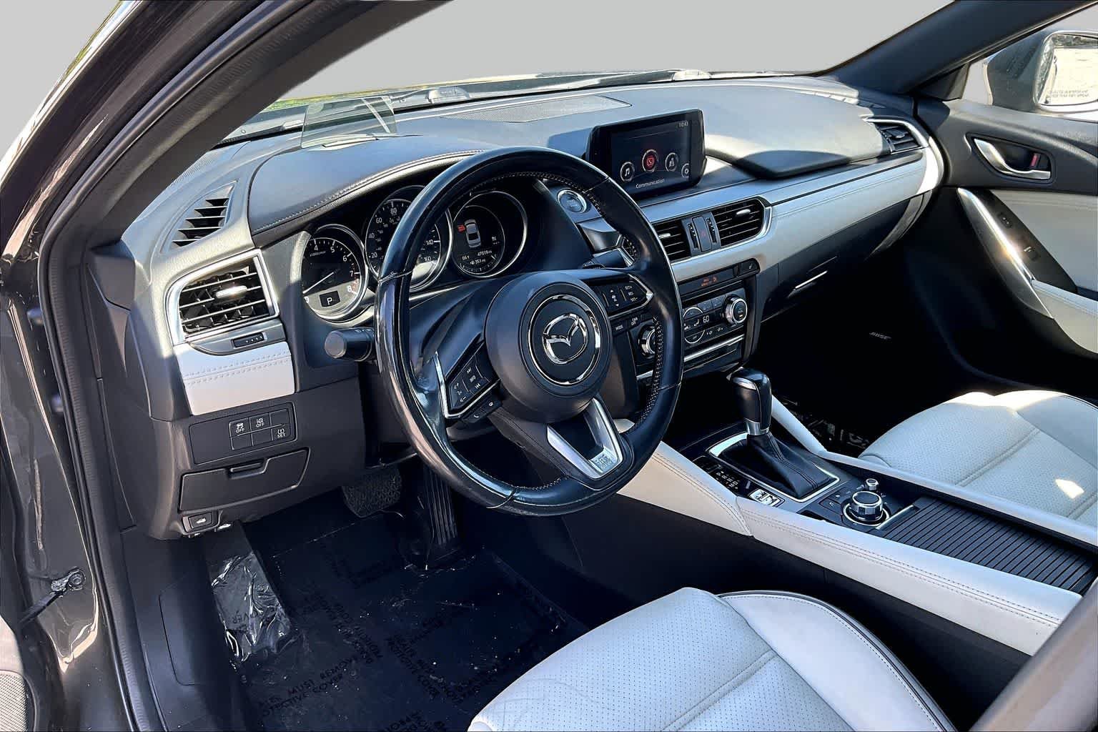 Used 2017 Machine Gray Metallic Mazda Grand Touring image 18