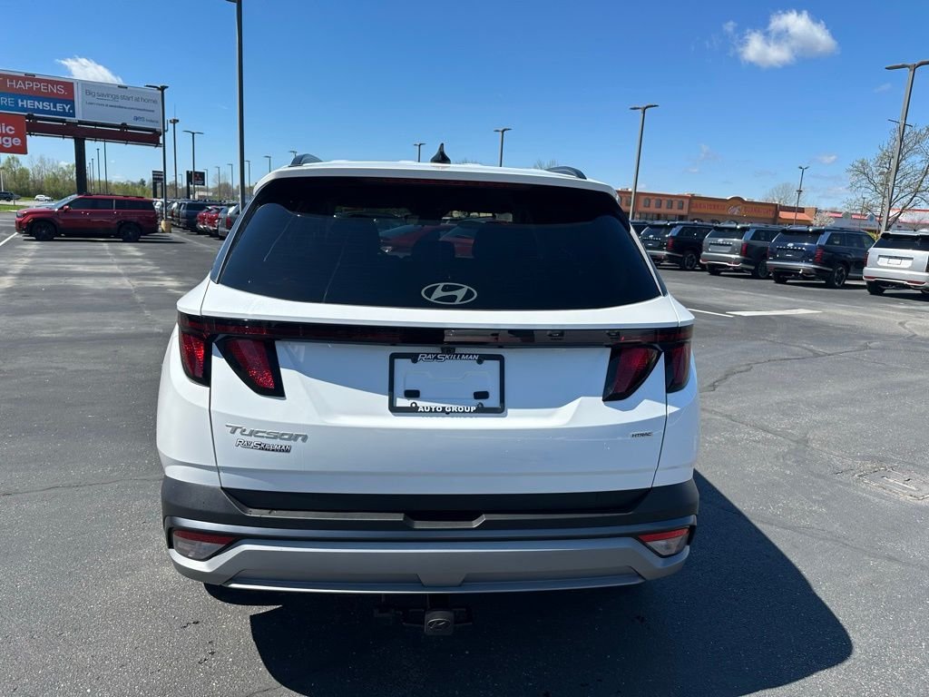 New 2026 White Hyundai SEL AWD image 7