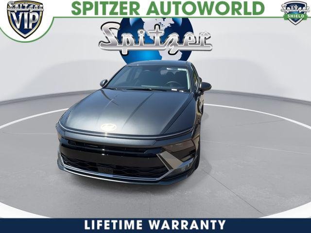 New 2026 Gray Hyundai SE image 3