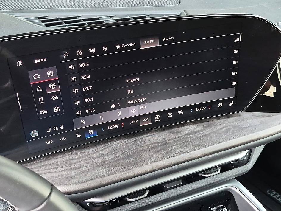 Used 2025 Black Audi Premium Plus image 21