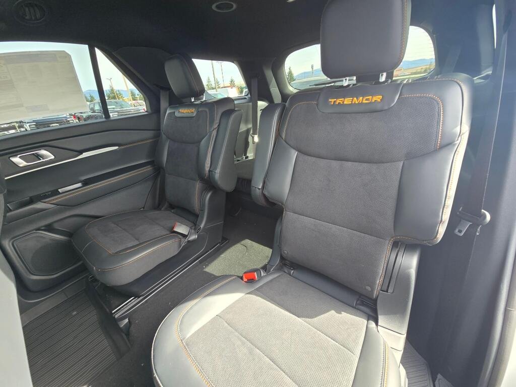 New 2026 Star White Metallic Tri-Coat Ford Tremor® image 14
