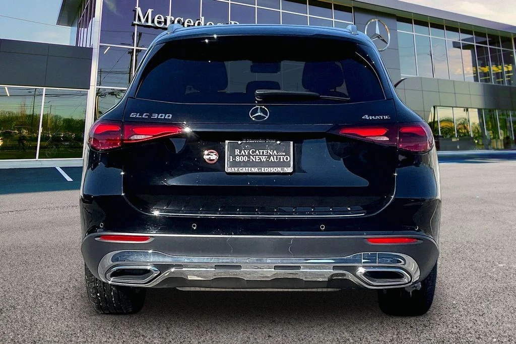 2023 Mercedes-Benz GLC GLC 300 - Photo 4
