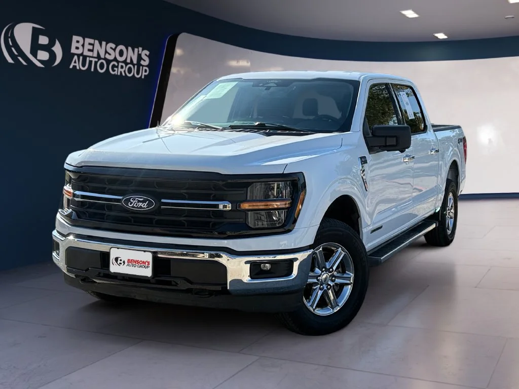 Used 2024 White Ford XLT image 1