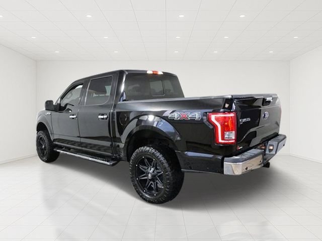 Used 2017 Black Ford XLT image 4