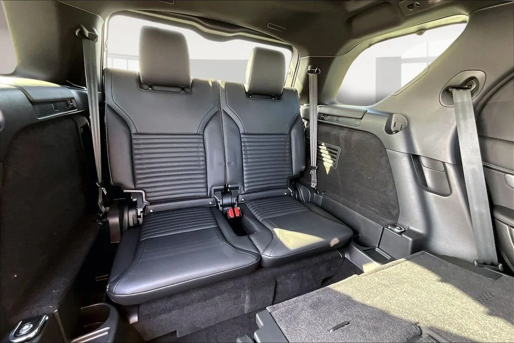 2025 Land Rover Discovery Dynamic SE - Photo 10