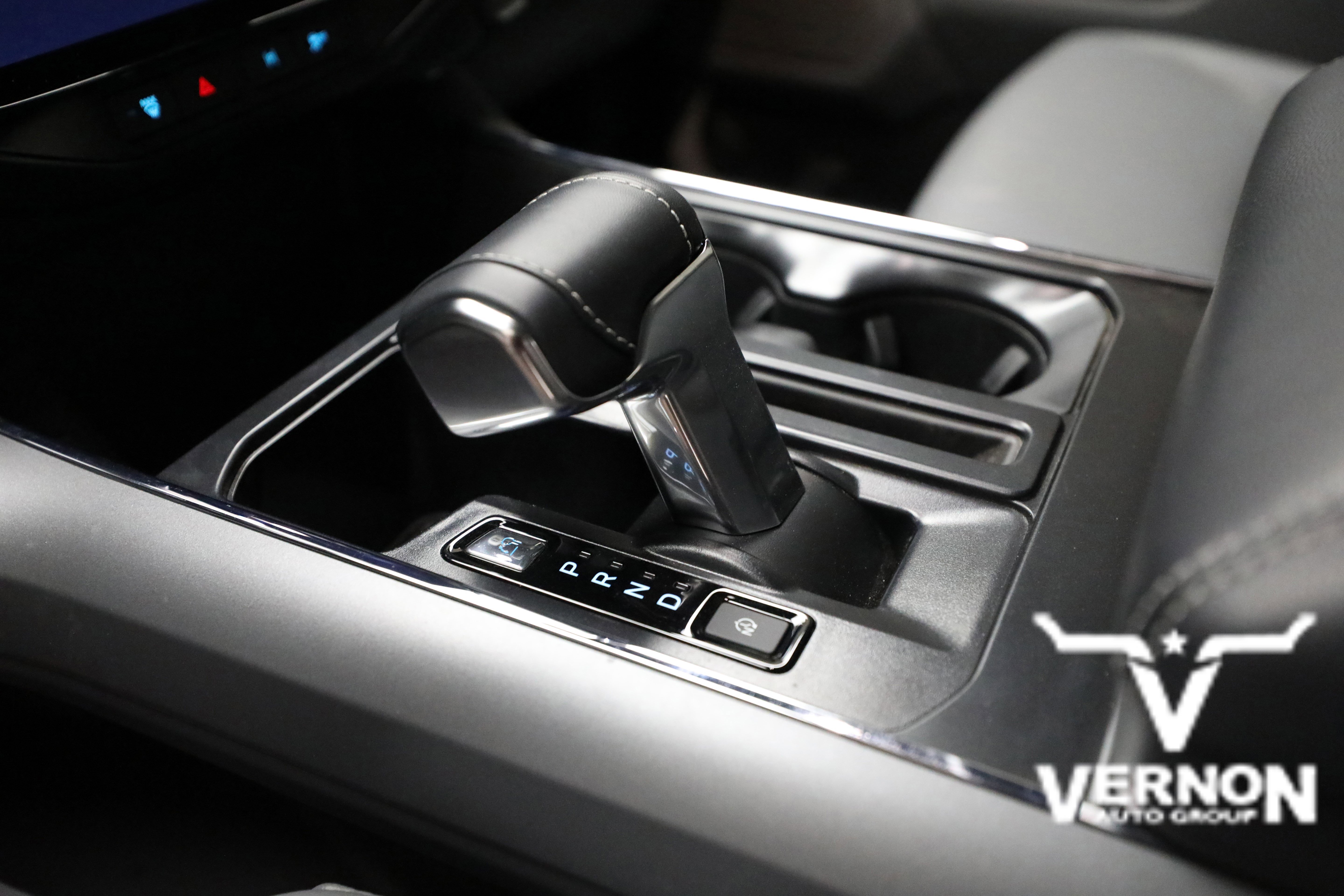 2025 Ford F-150 Lightning Flash - Photo 16